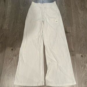Alo Yoga RIBBED TAKE COMFORT WIDE LEG PANT Ivory
